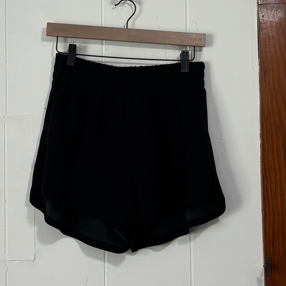 The Greii Women Black Athletic Shorts Elastic Waist Size Medium
